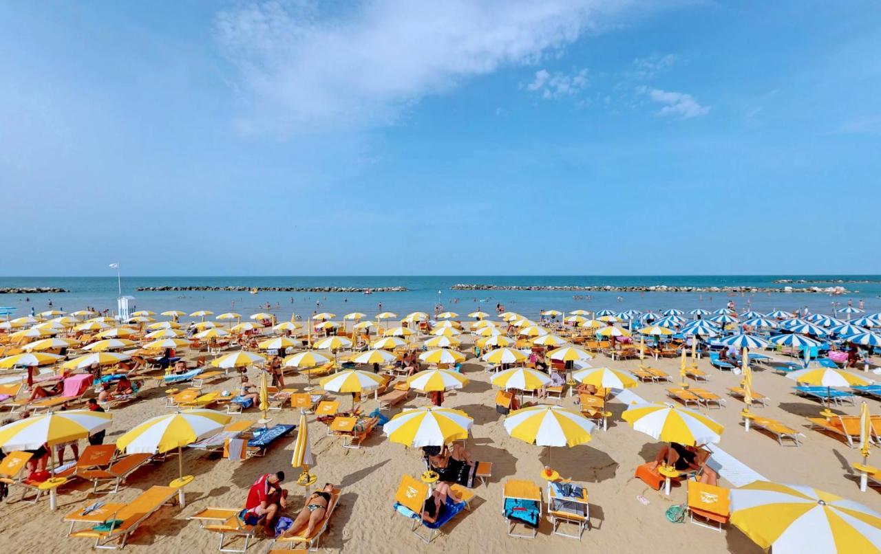 Bell Suite Hotel Bellaria-Igea Marina Exterior photo